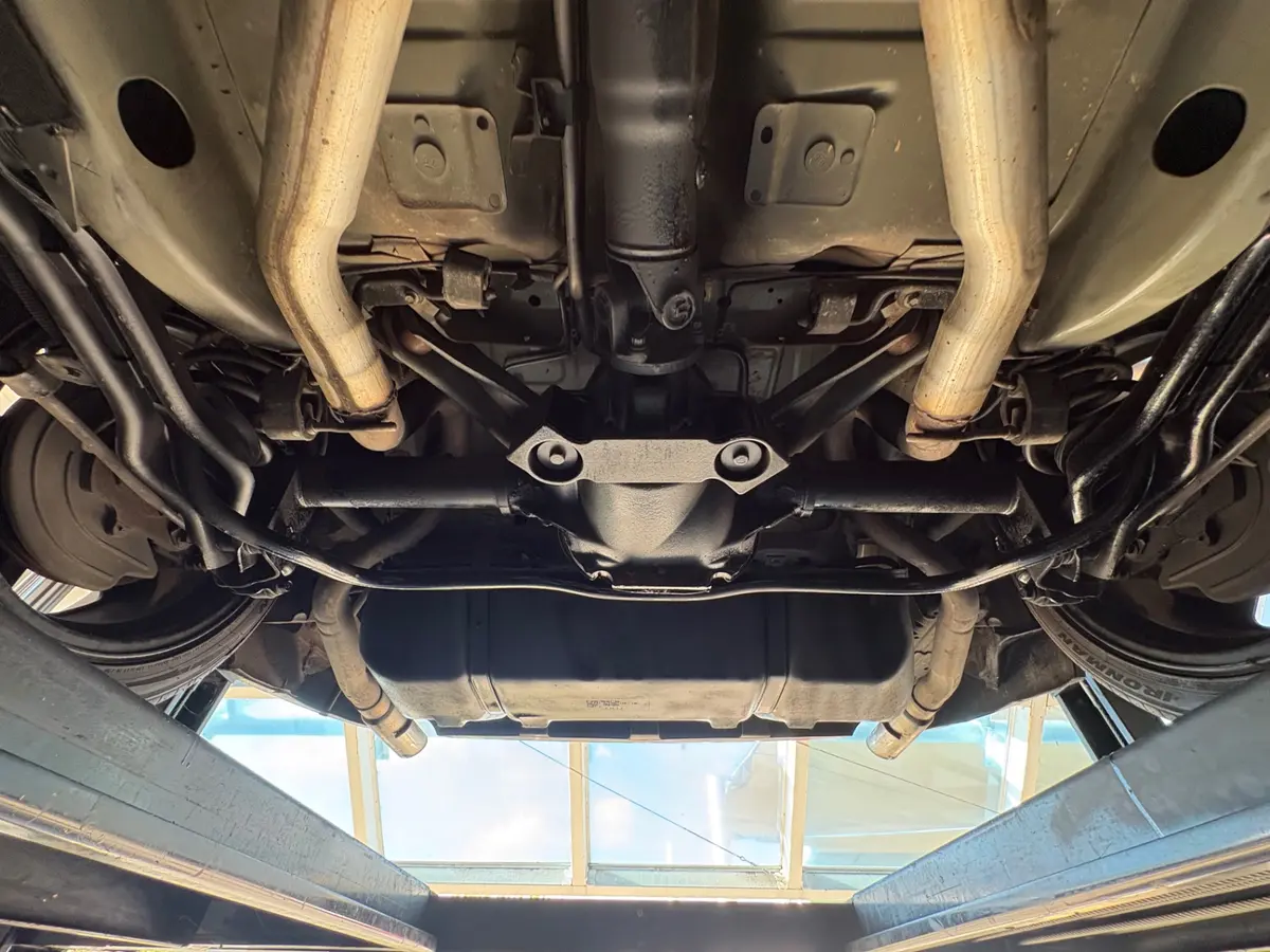 Vehicle photo 56