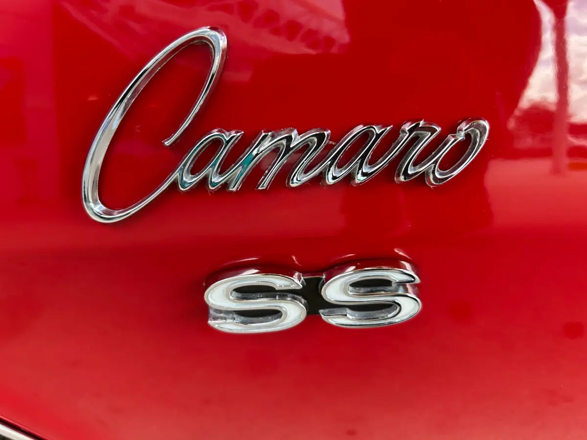 Vehicle photo 22