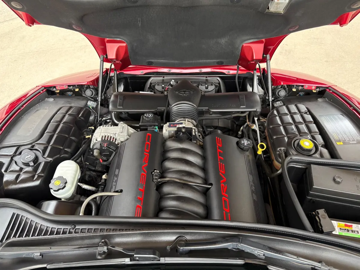 Vehicle photo 27