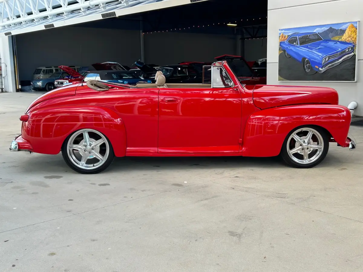 Vehicle photo 4