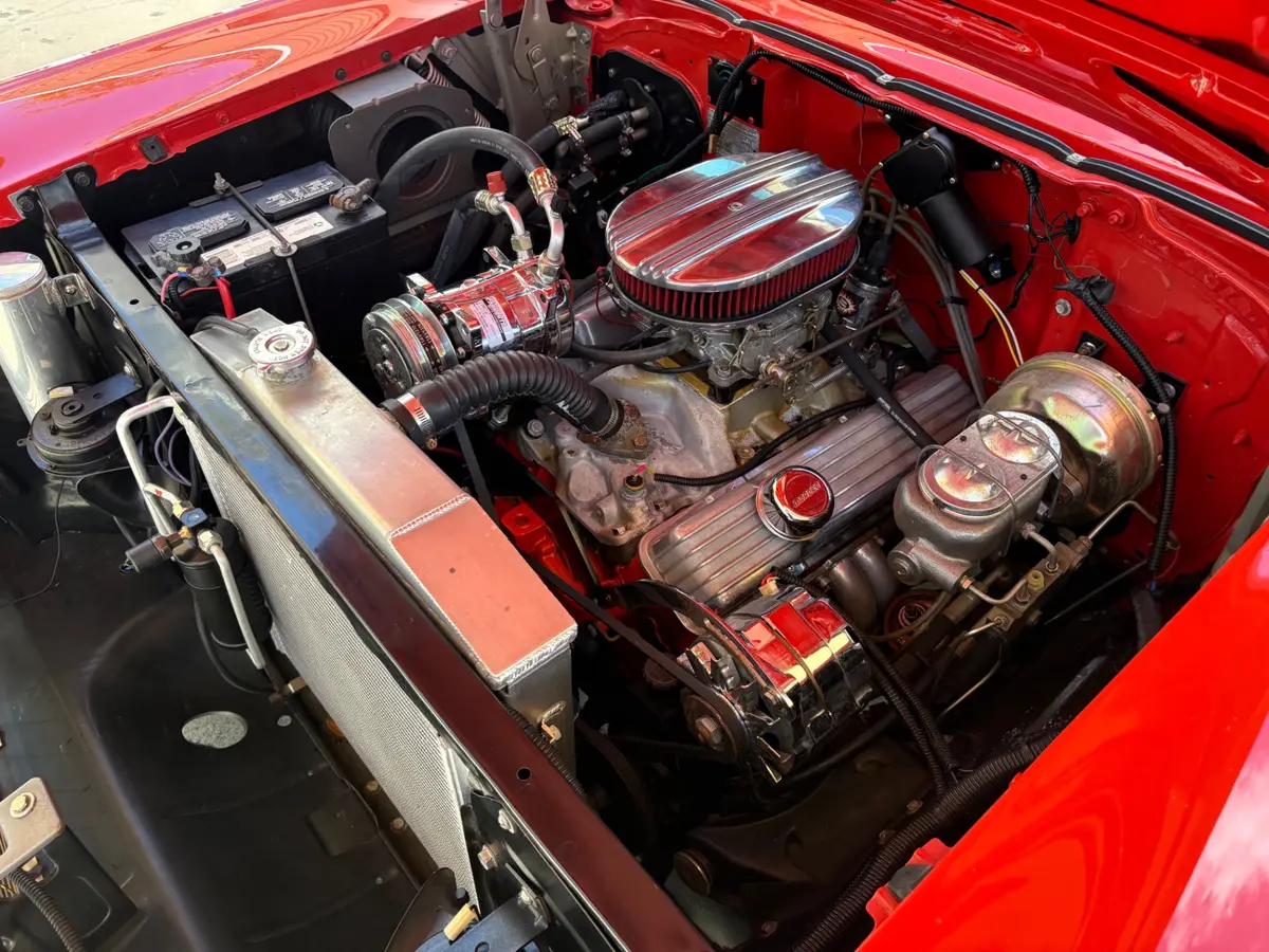 Vehicle photo 27