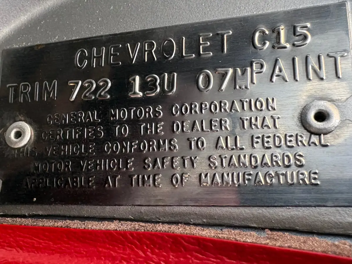 Vehicle photo 25