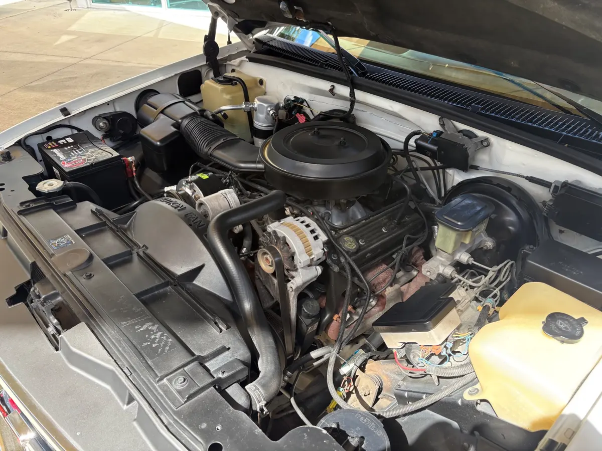 Vehicle photo 31