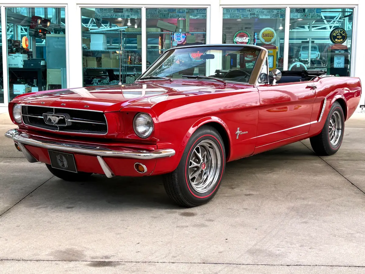 Vehicle photo 11