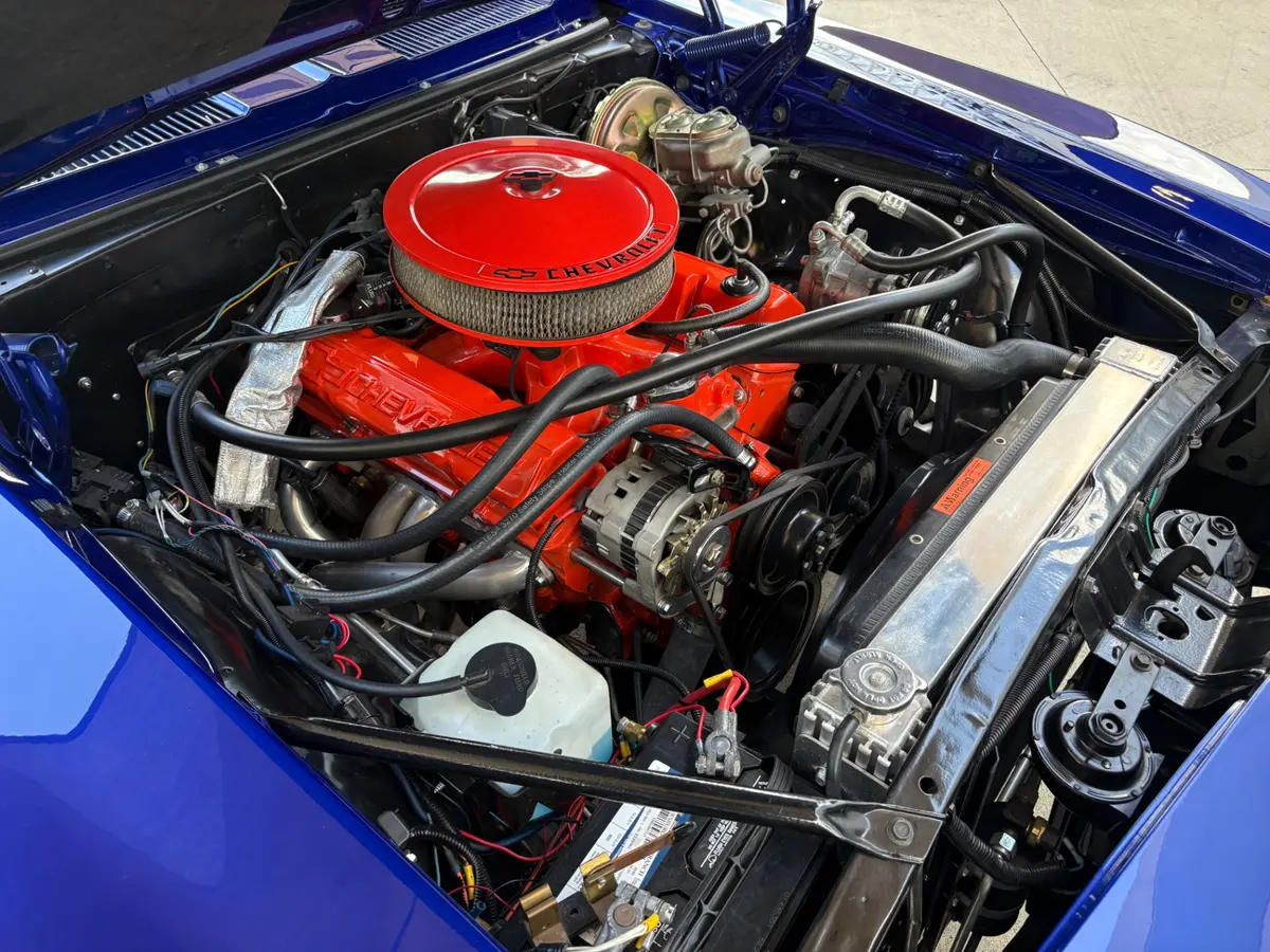 Vehicle photo 27