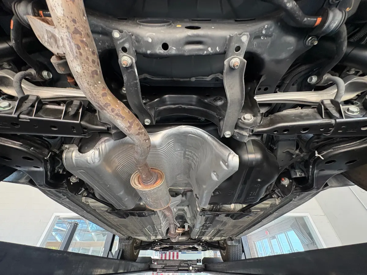 Vehicle photo 47