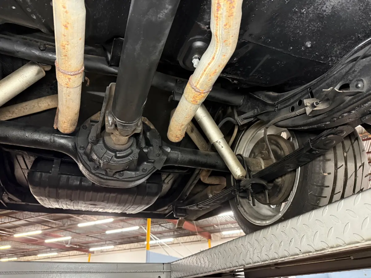 Vehicle photo 46