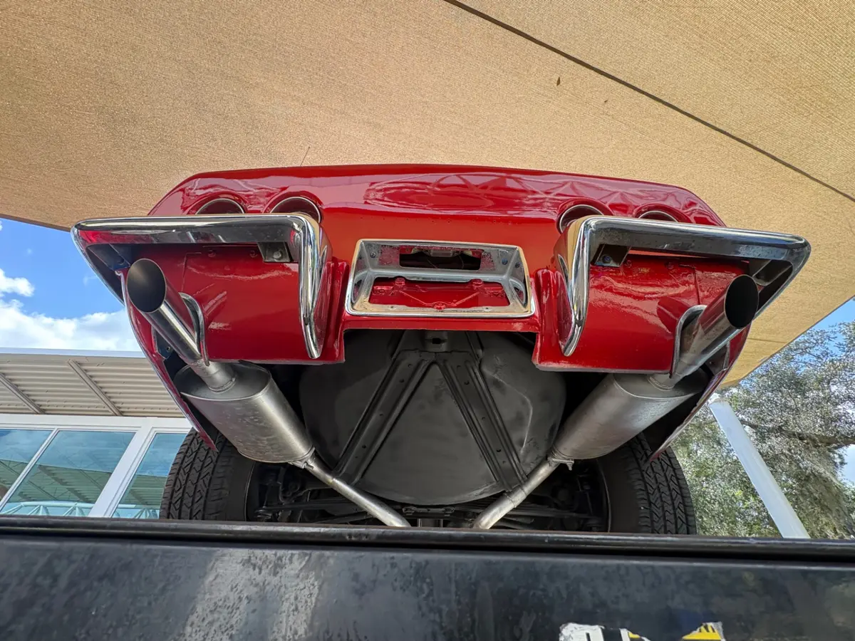Vehicle photo 43