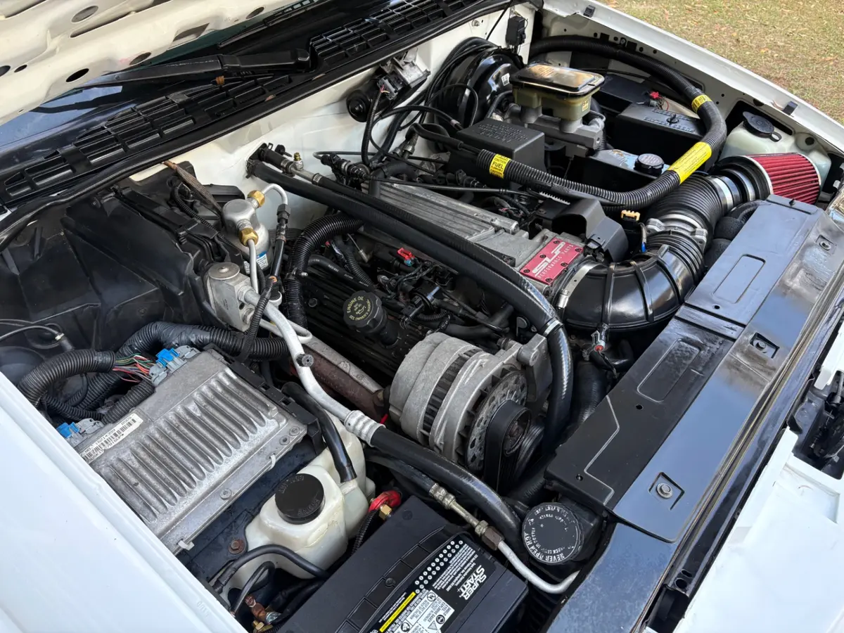 Vehicle photo 27