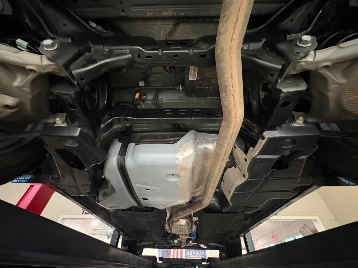 Vehicle photo 48