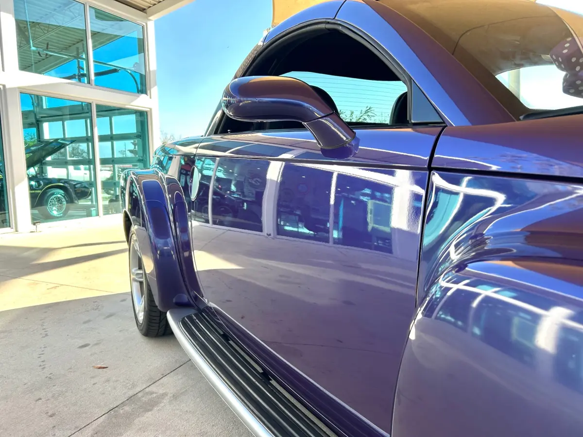 Vehicle photo 16