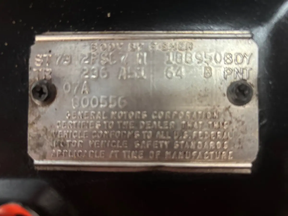Vehicle photo 16