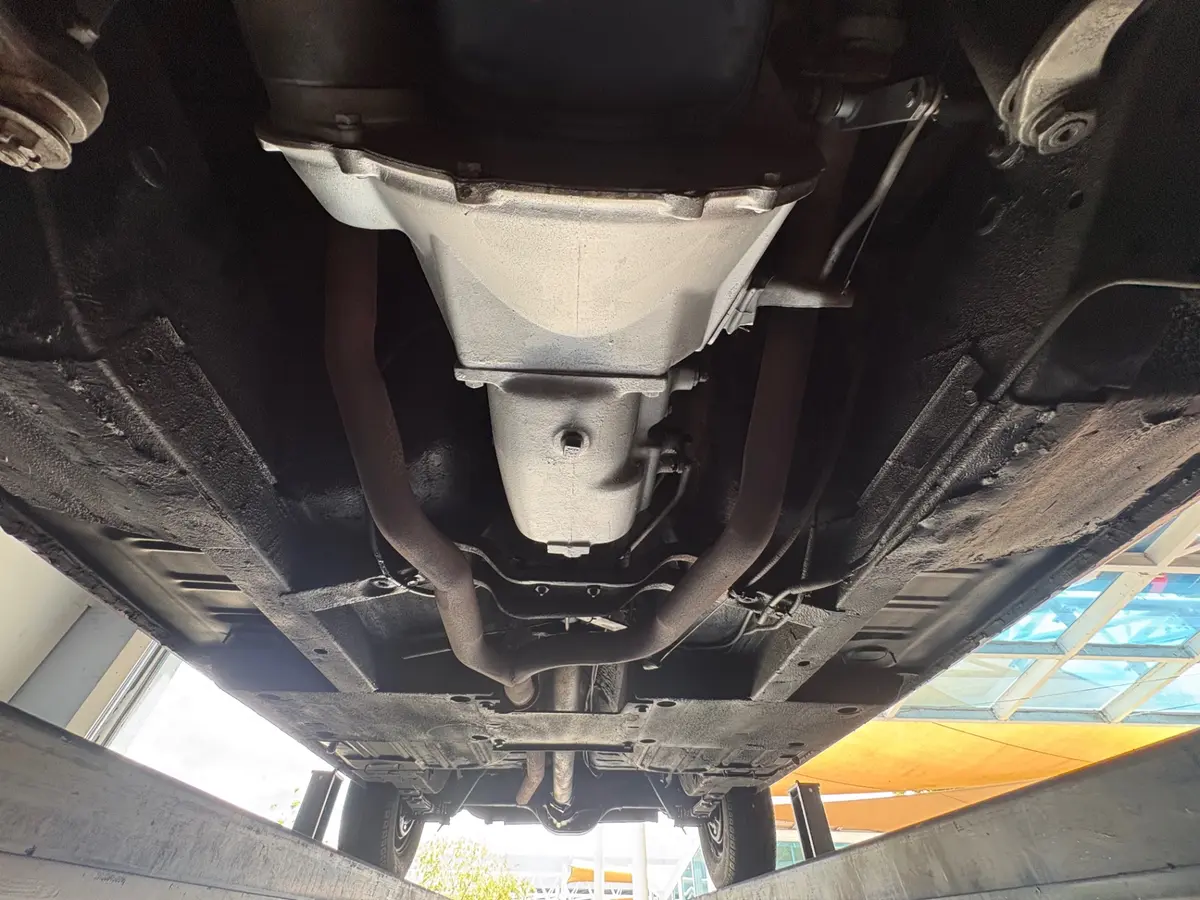 Vehicle photo 57