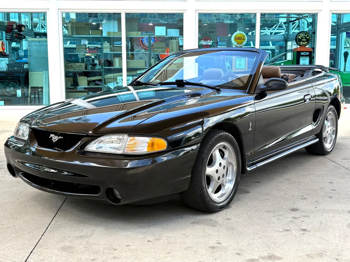 Vehicle photo 11