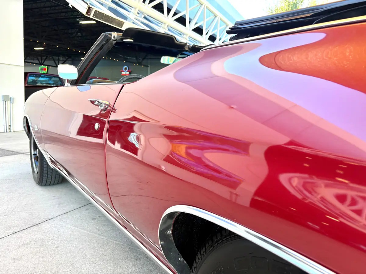 Vehicle photo 15