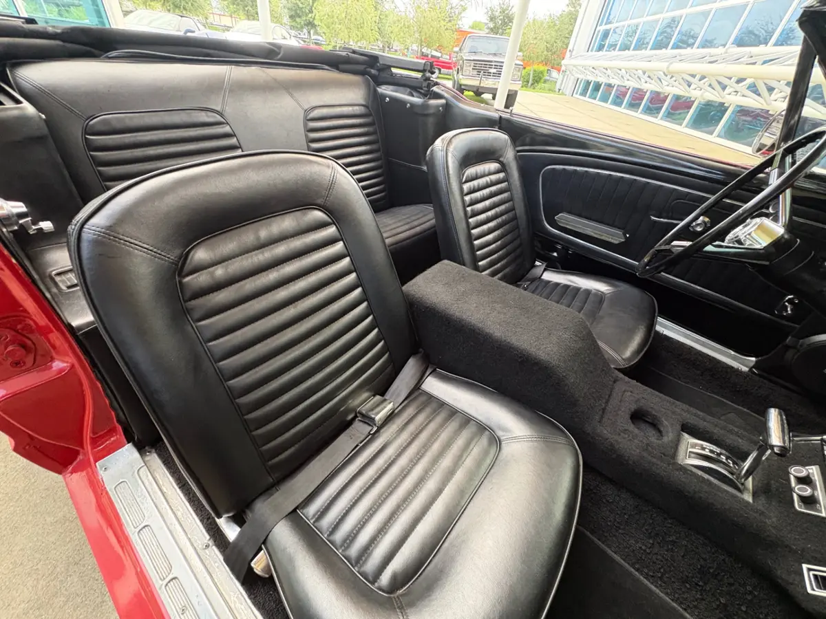 Vehicle photo 47
