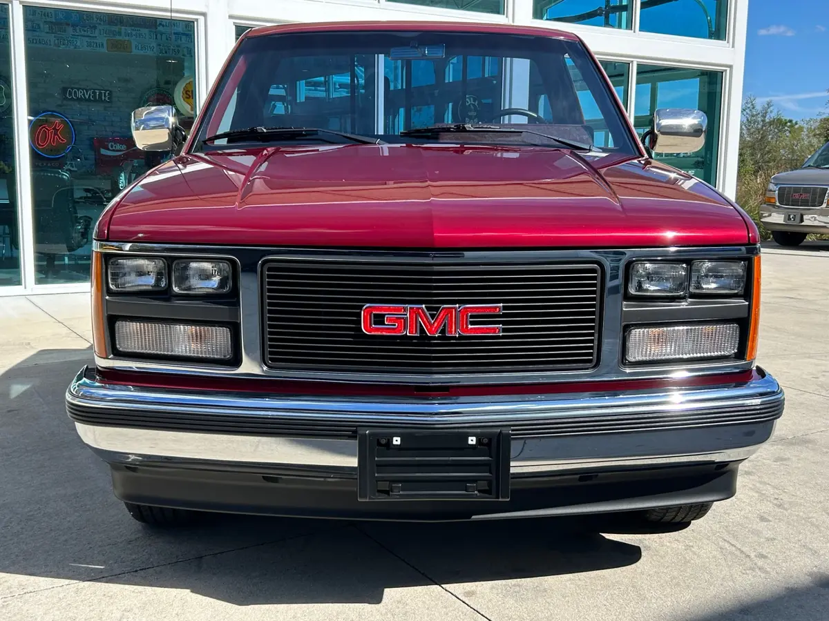 Vehicle photo 2