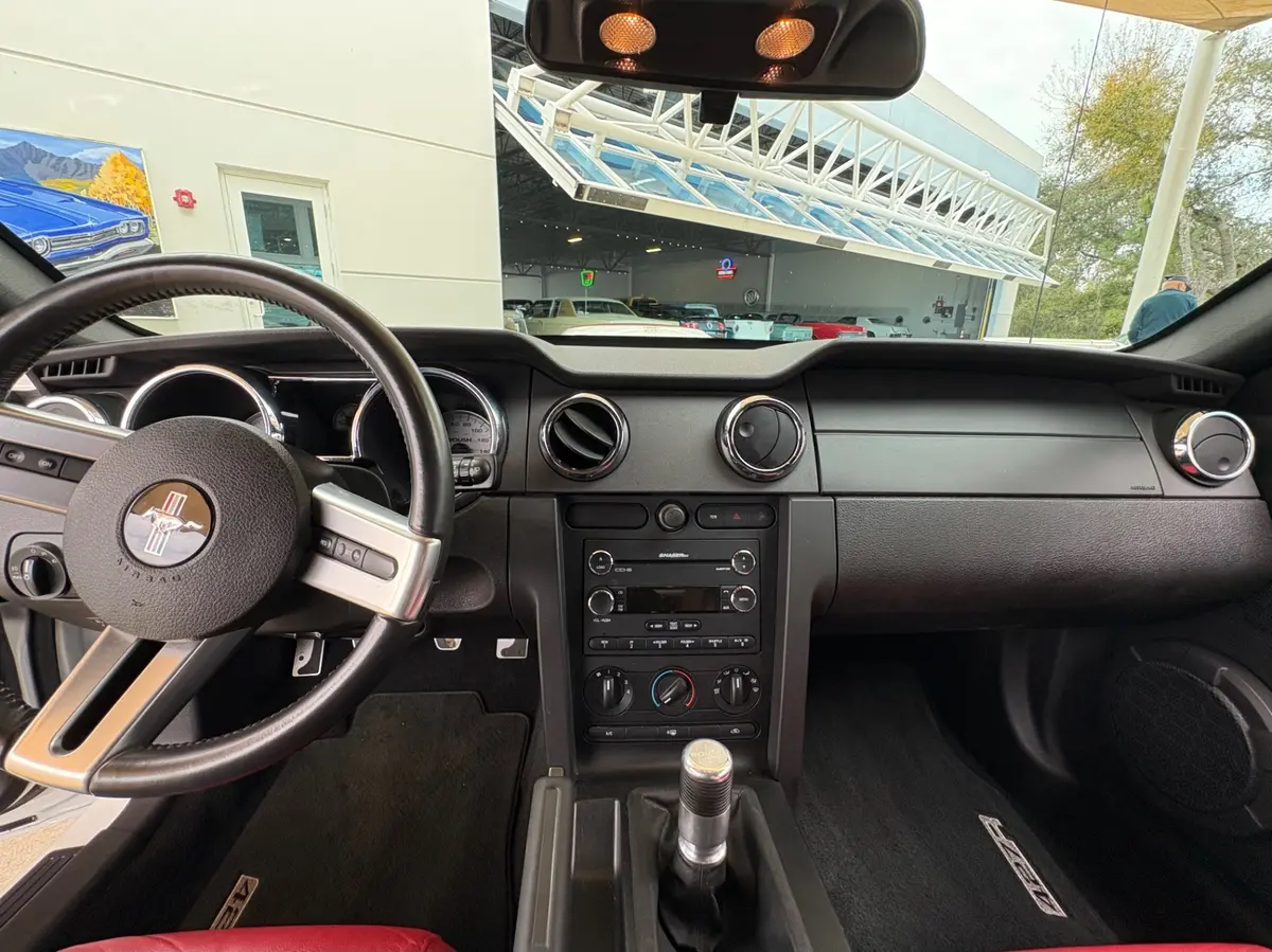 Vehicle photo 39