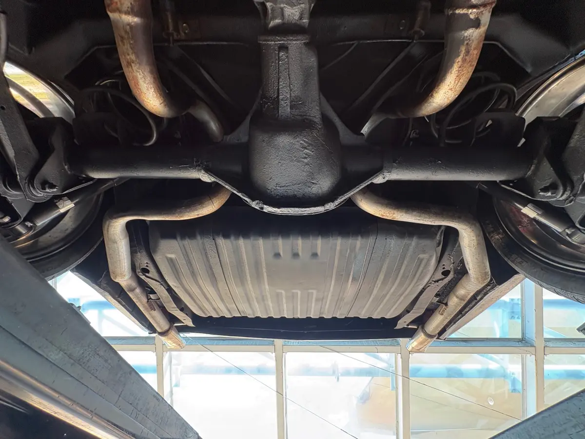 Vehicle photo 65