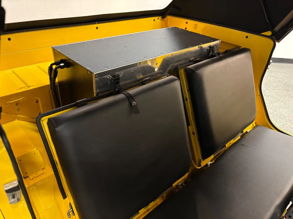 Vehicle photo 32