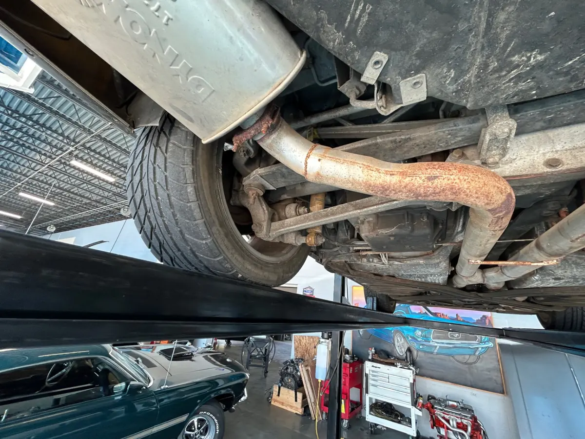 Vehicle photo 32
