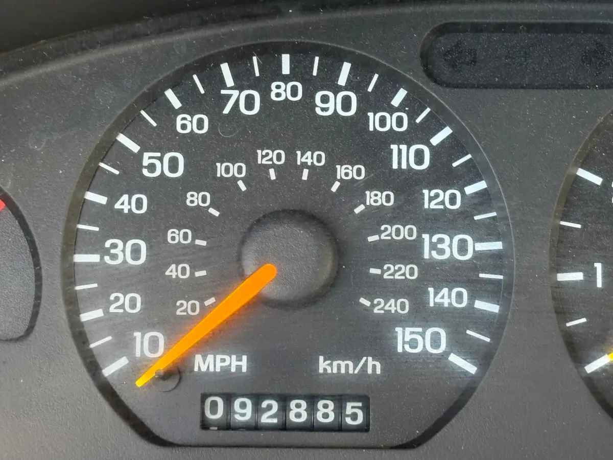 Vehicle photo 24