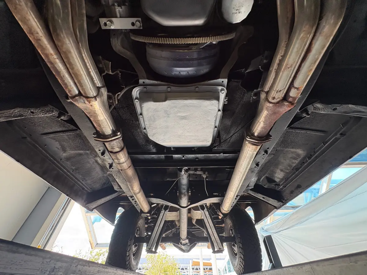 Vehicle photo 52