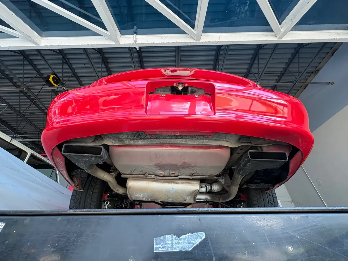 Vehicle photo 43