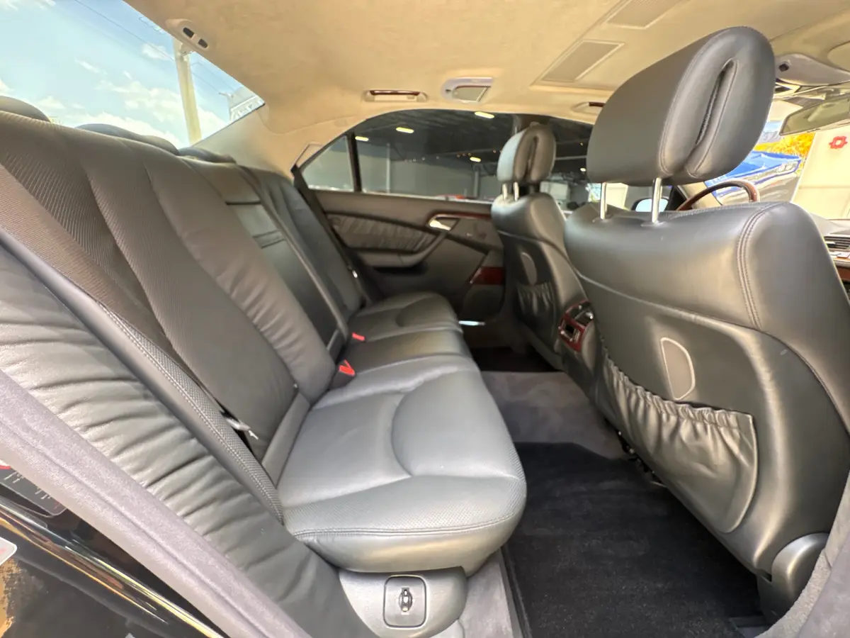 Vehicle photo 41