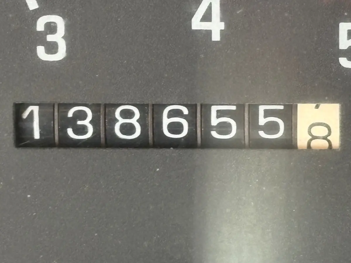 Vehicle photo 26