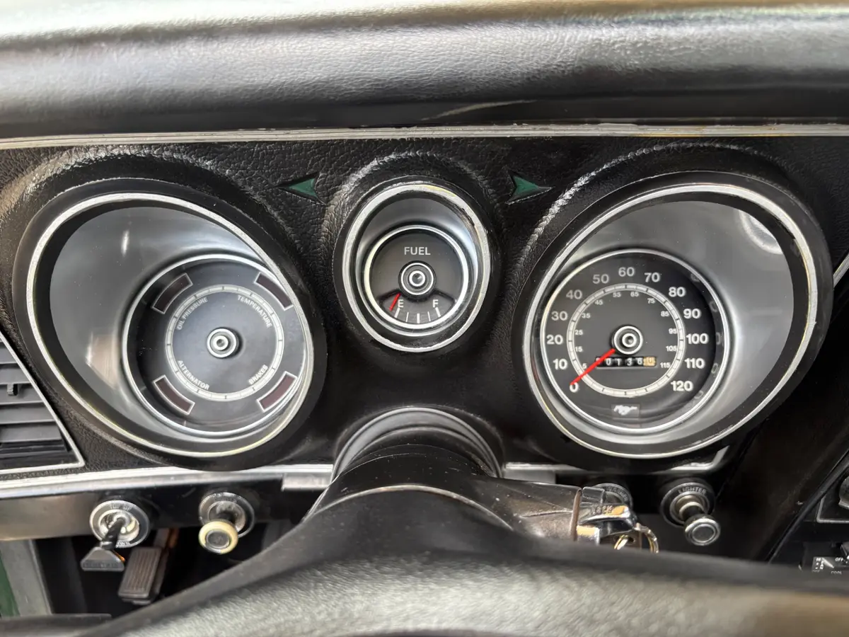Vehicle photo 40