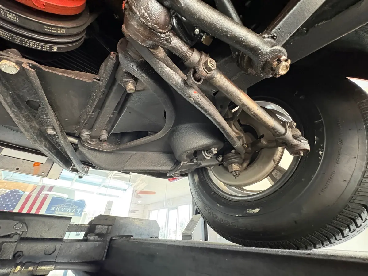 Vehicle photo 65