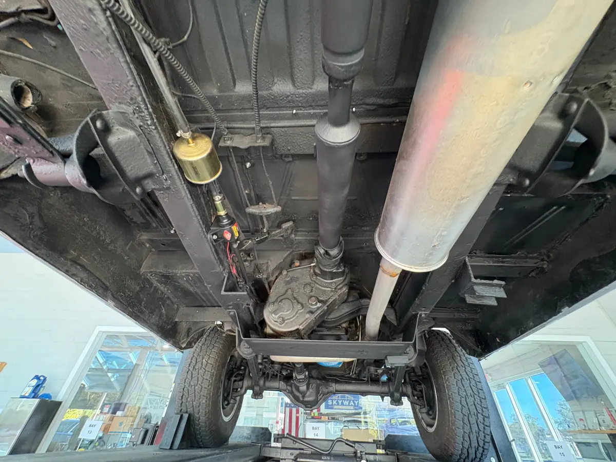 Vehicle photo 45