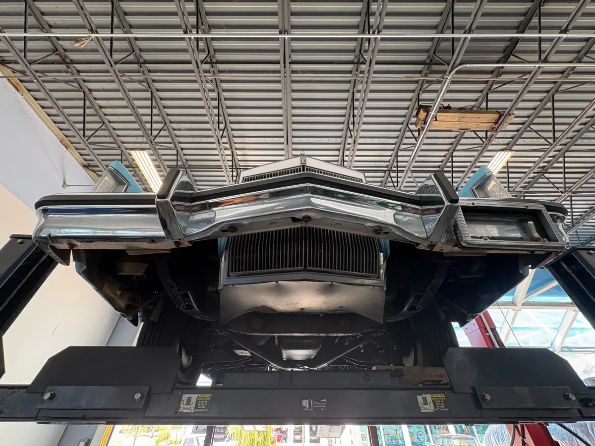 Vehicle photo 54