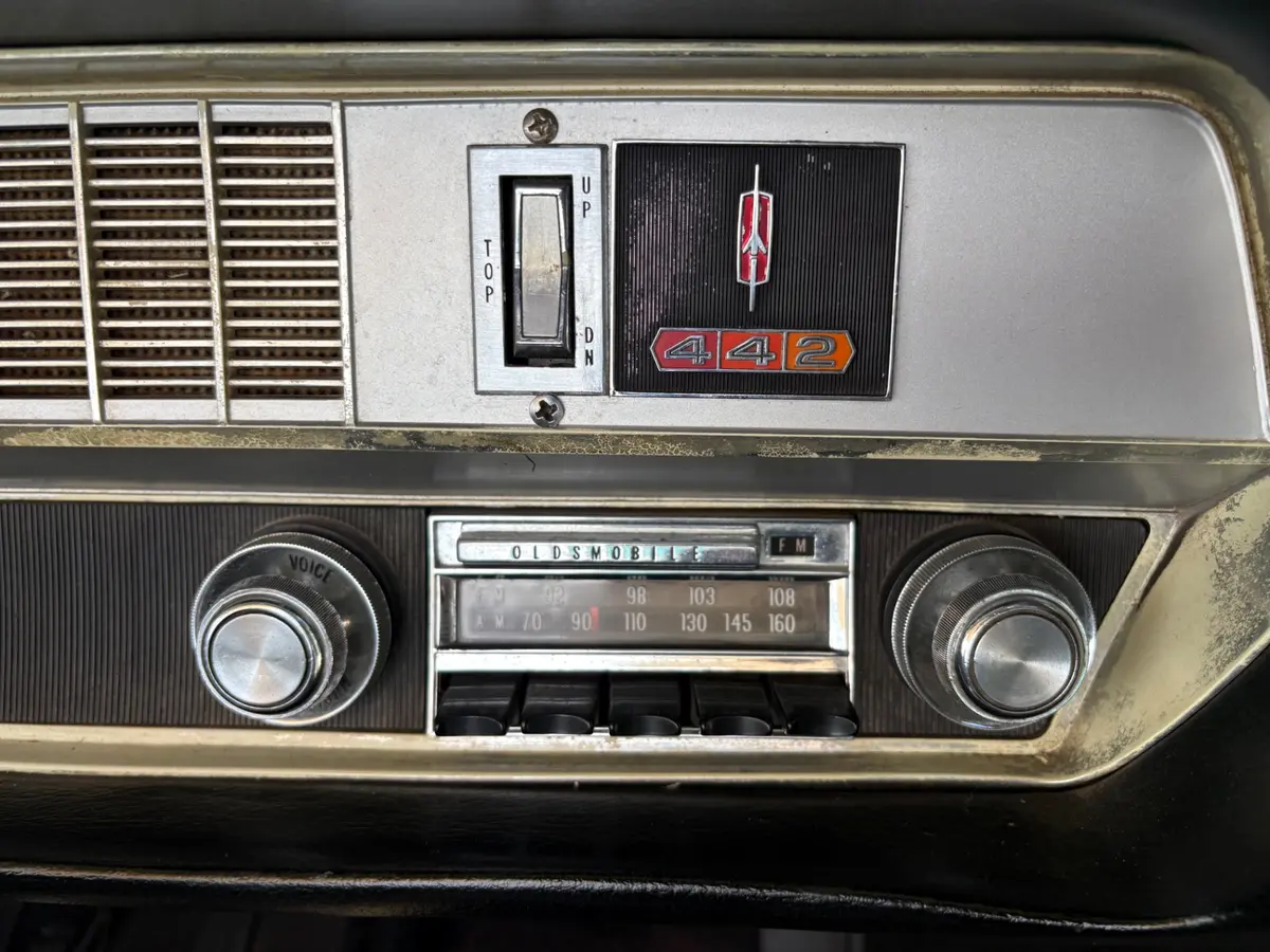 Vehicle photo 47