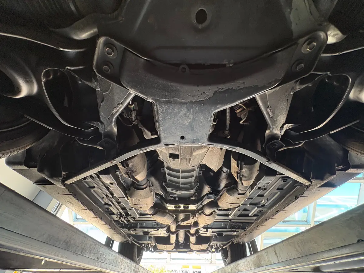 Vehicle photo 61
