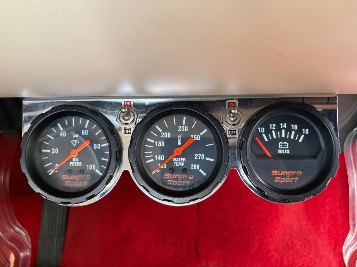 Vehicle photo 40