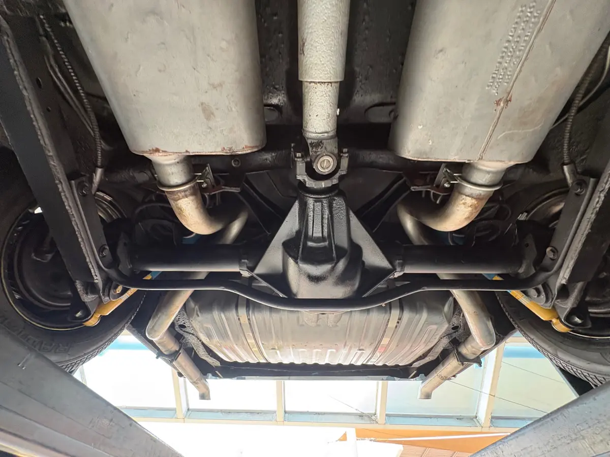 Vehicle photo 65