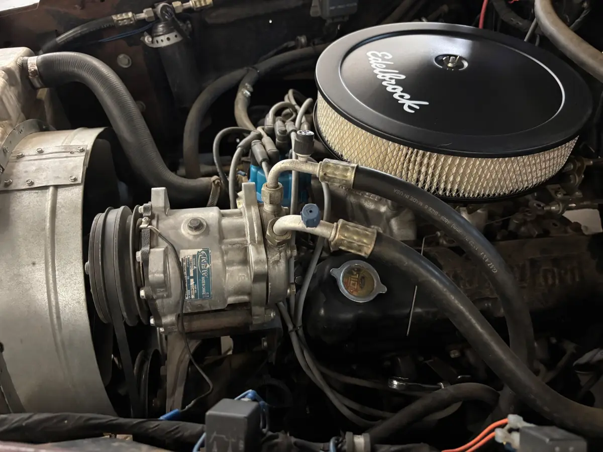 Vehicle photo 30