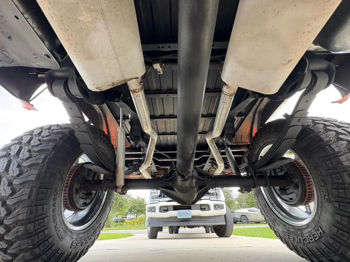 Vehicle photo 58