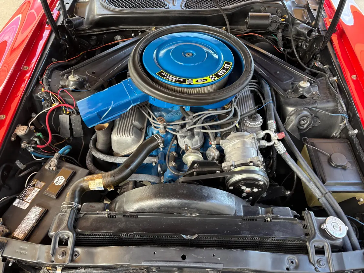 Vehicle photo 28