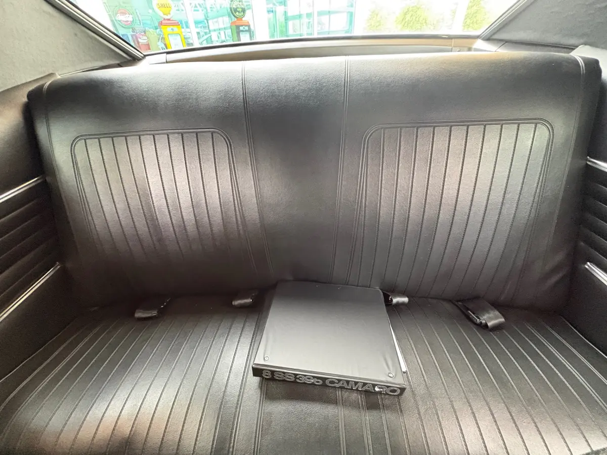 Vehicle photo 36