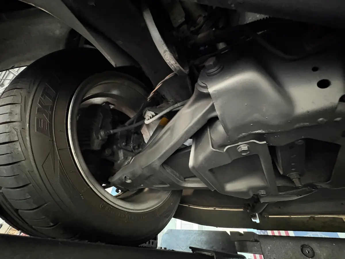 Vehicle photo 49