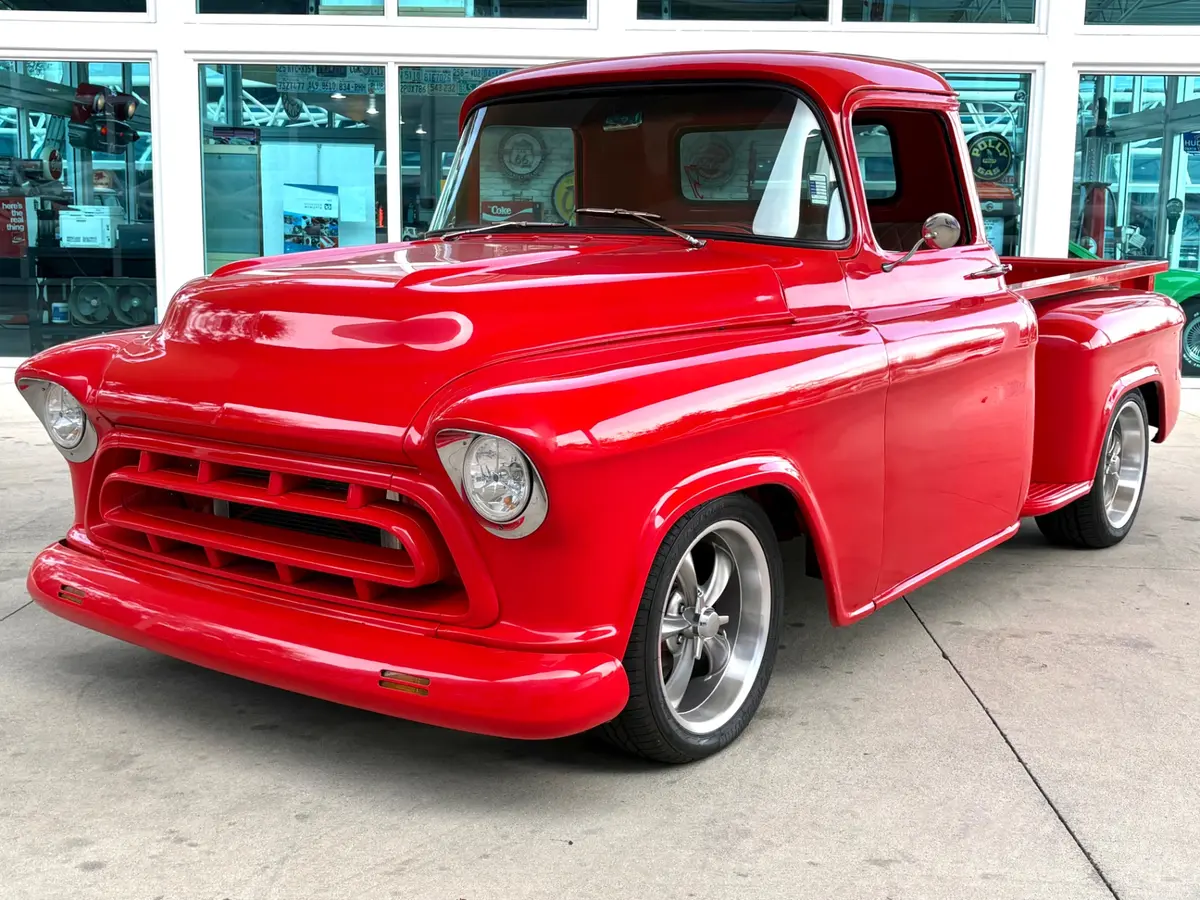 Vehicle photo 11