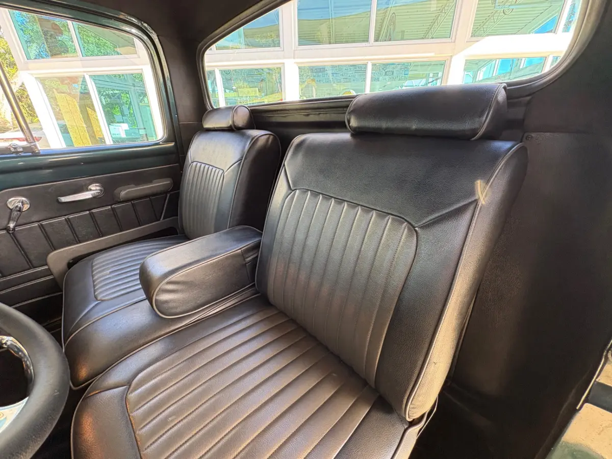 Vehicle photo 32