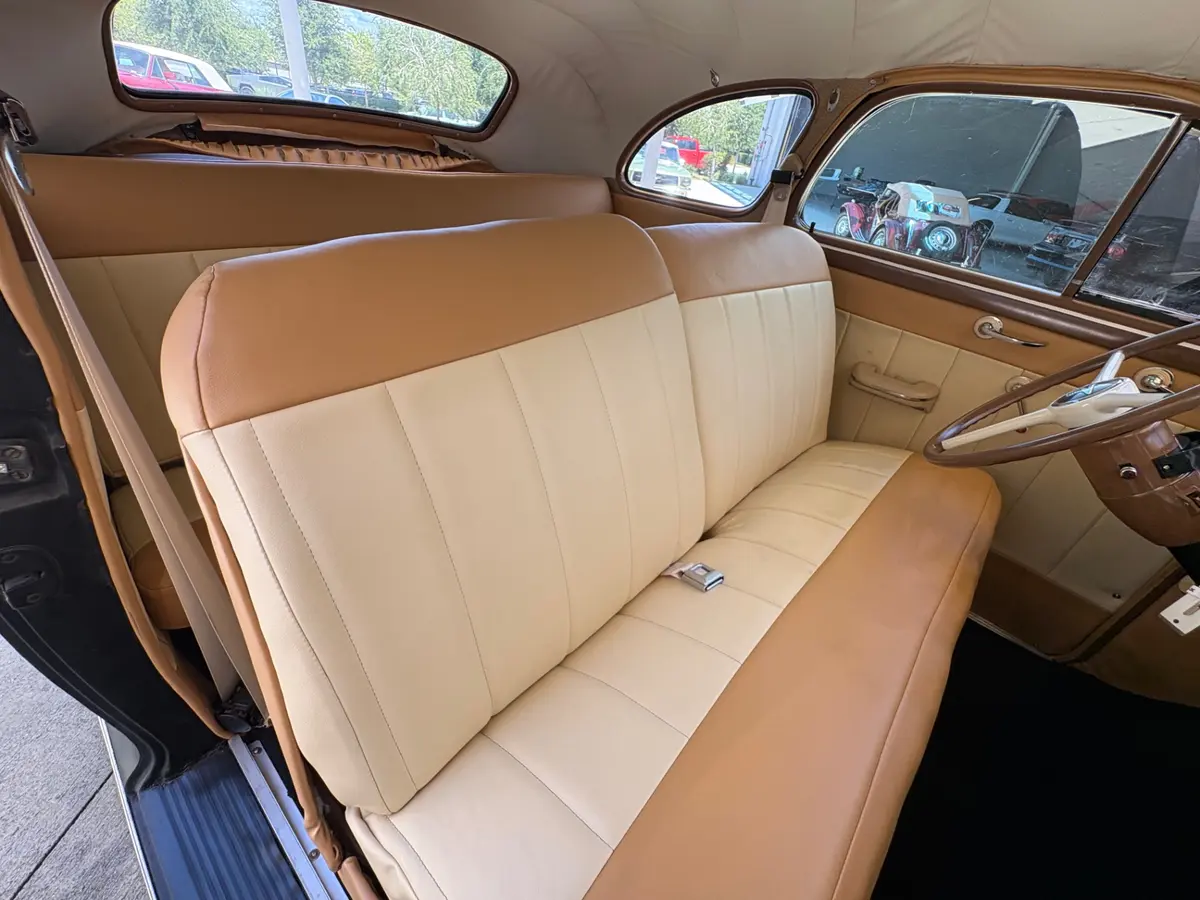 Vehicle photo 38
