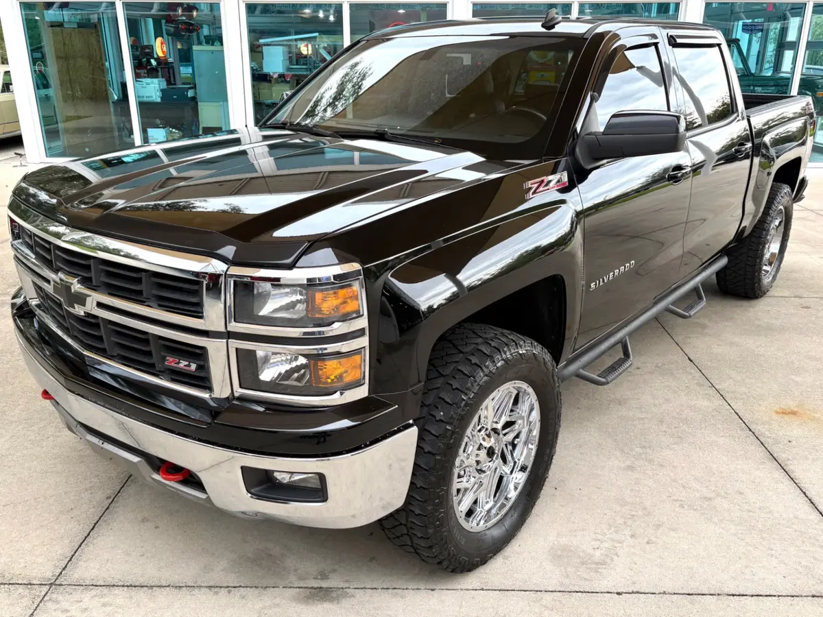 Vehicle photo 20