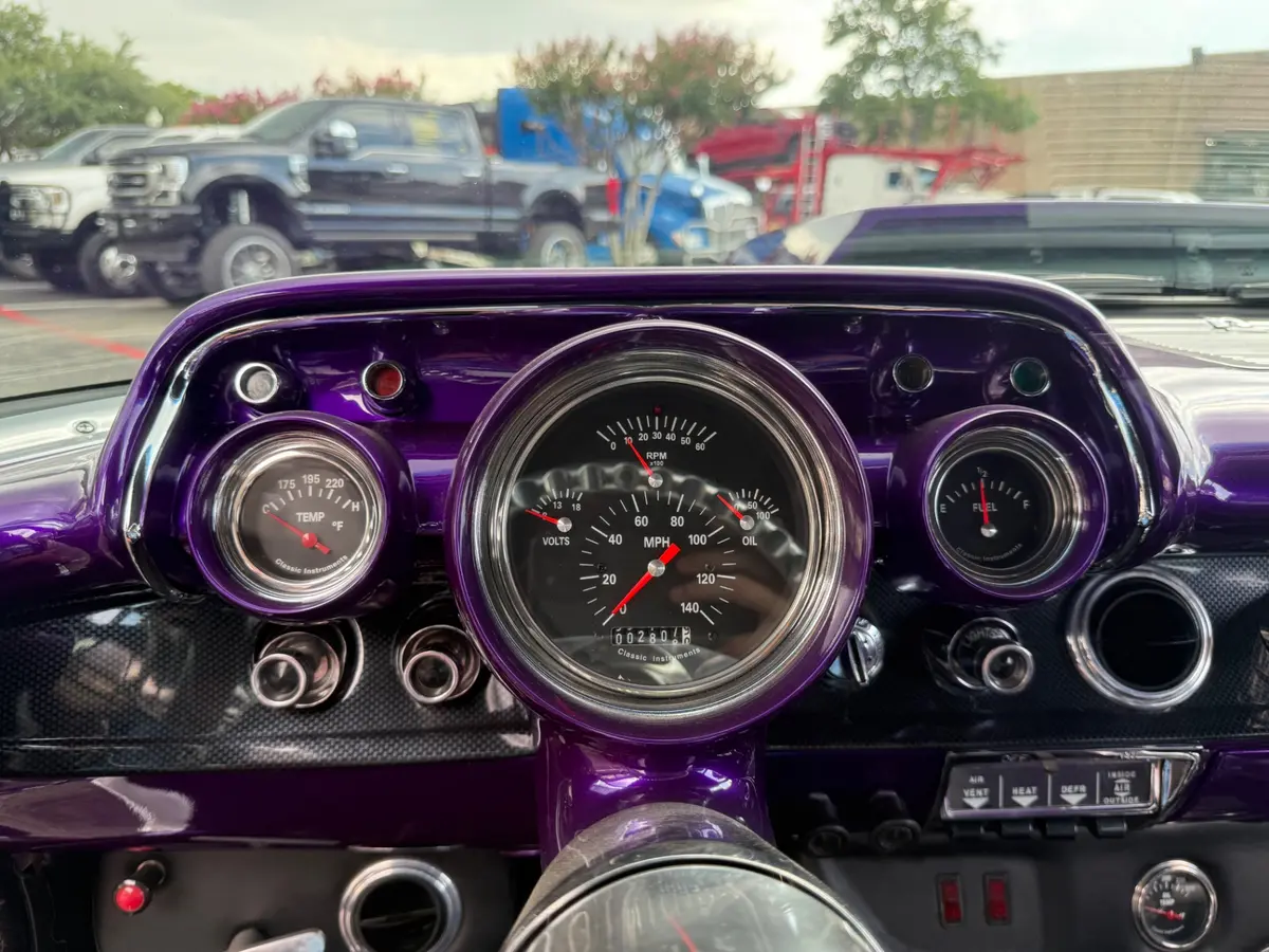 Vehicle photo 35