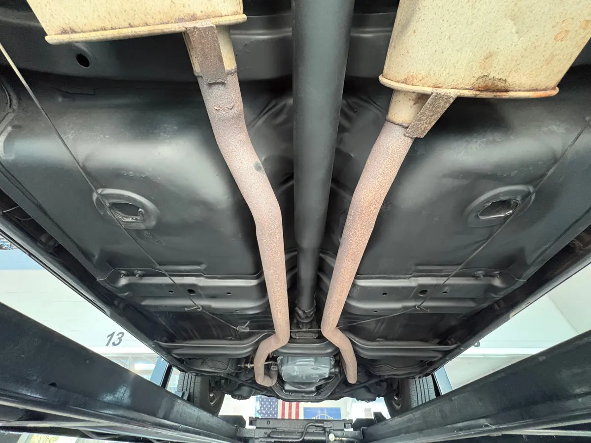 Vehicle photo 48