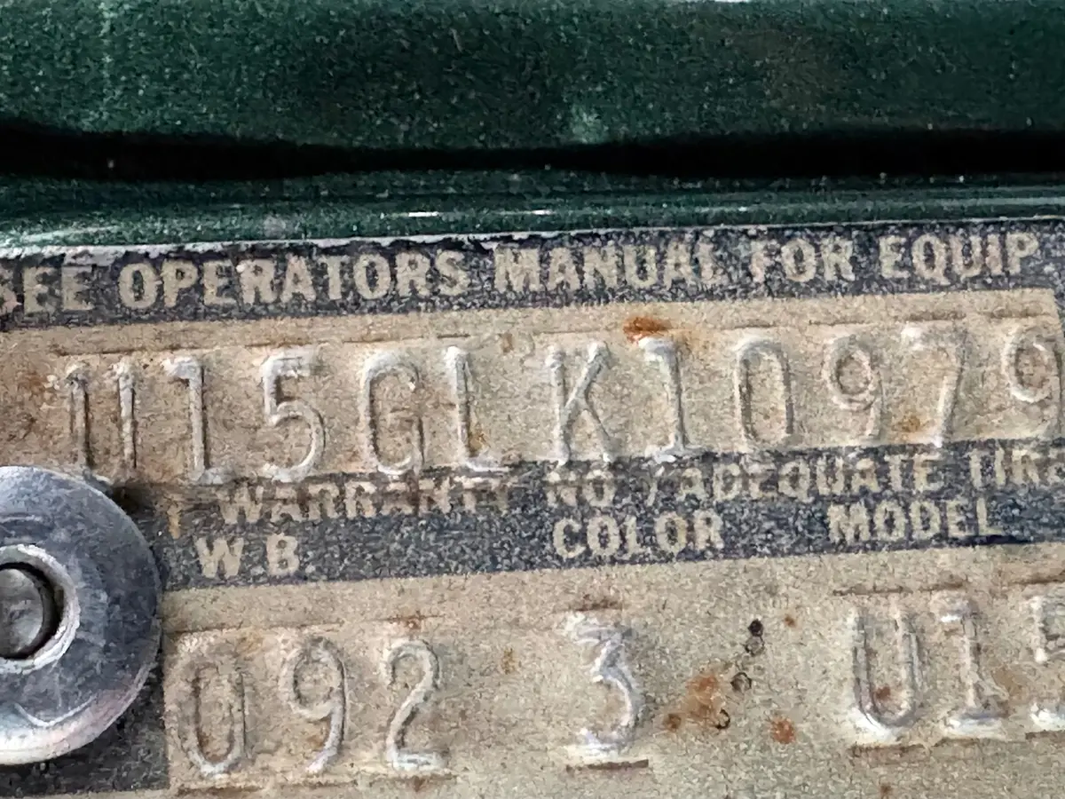 Vehicle photo 30